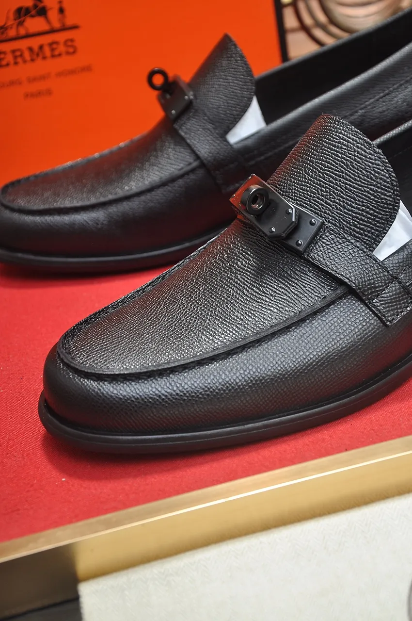 Men's shoes💰540💶[HERMES] (cowhide lining)🍀Italian top luxury🍀He does not pursue novel styles and gorgeous colors, but attracts the favor of successful men with his flawless, elegant and classic style. Formal leather shoes This very comfortable, simple and stable style allows you to easily match any style! The pattern is absolutely 1:1 refined from the original case, and we strive for excellence in materials, imported cowhide + cowhide lining💪💪💪extraordinary texture👍! .Code number: 38-45 (45 customized)
